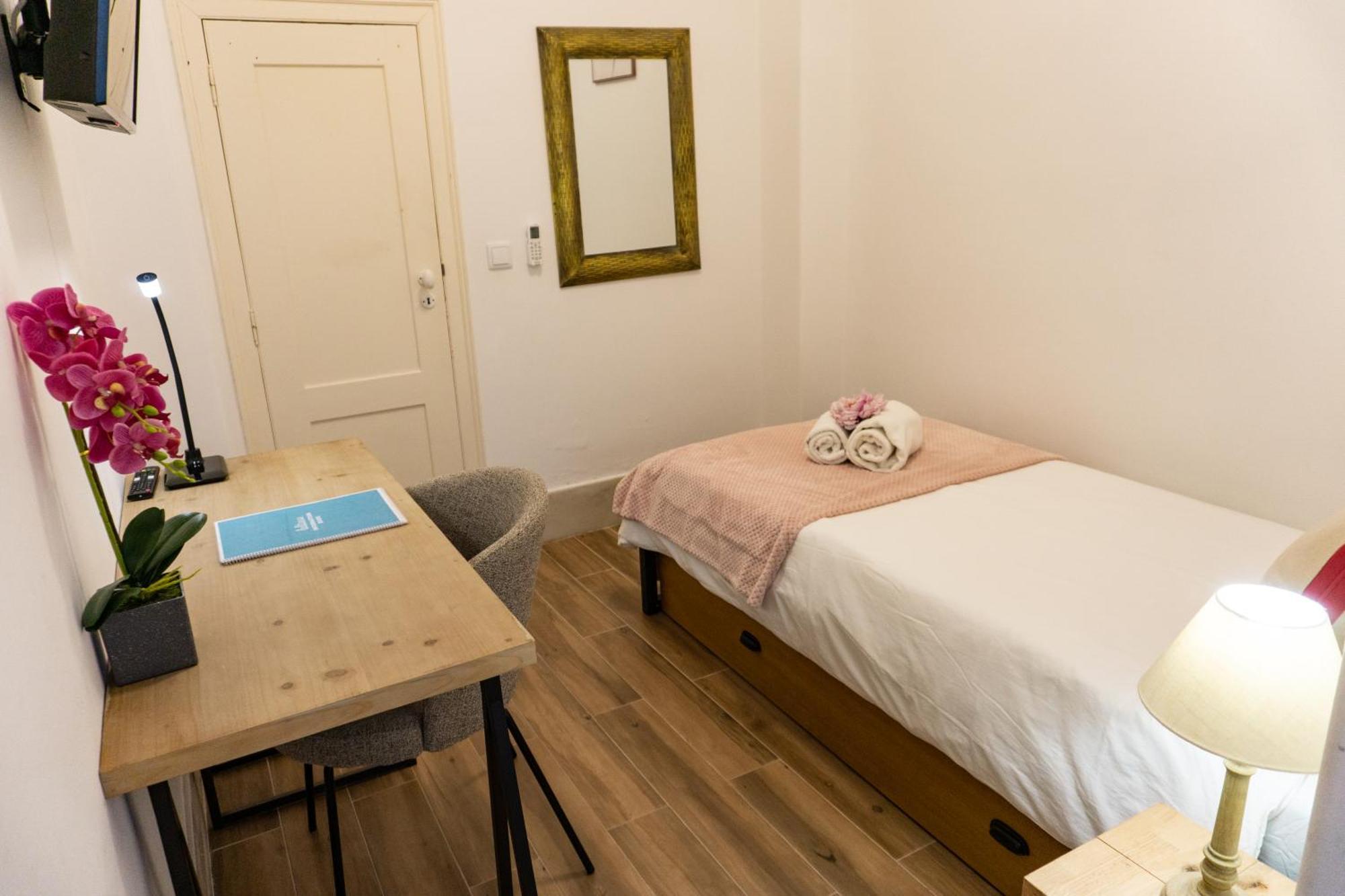 Lalitana Townhouse Hotel Lagos Cameră foto