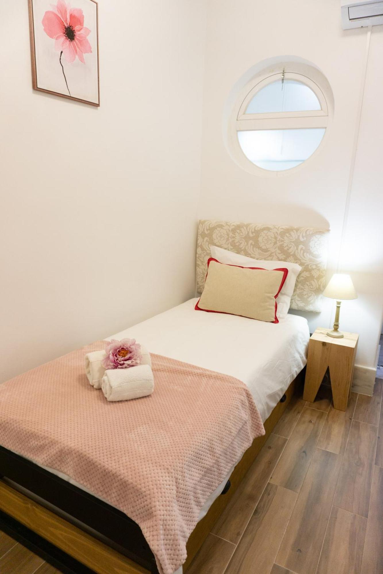 Lalitana Townhouse Hotel Lagos Cameră foto